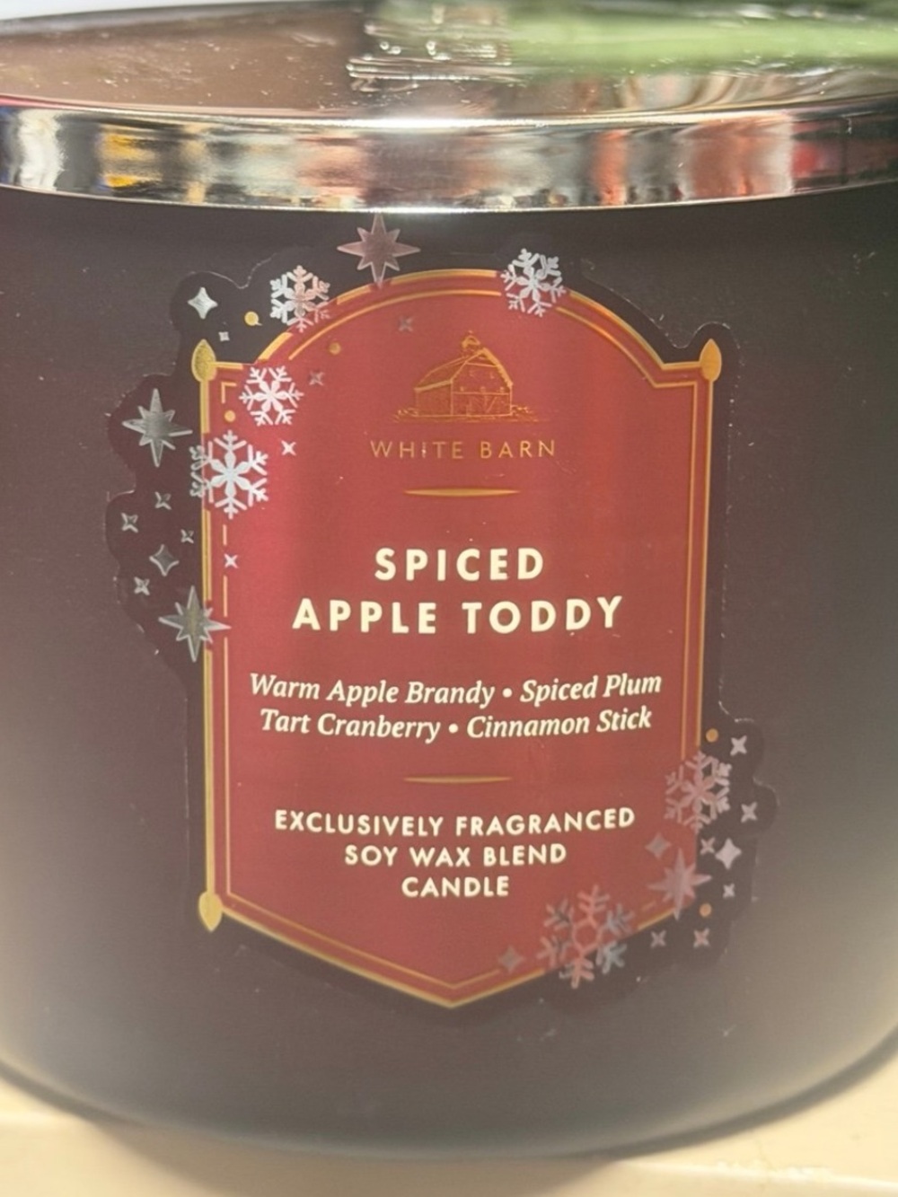 White Barn Spiced Apple Toddy Candle - Red